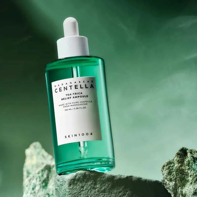 SKIN1004 Madagascar Centella Tea-Trica Relief Ampoule veido serumas su arbatmedžiu probleminei odai, 100 ml