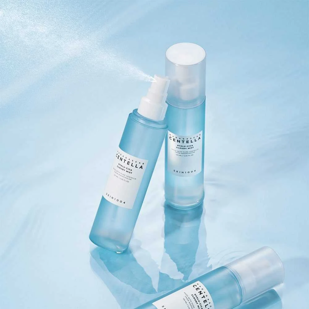 SKIN1004 Madagascar Centella Hyalu-Cica Cloudy Mist Drėkinamoji veido dulksna, 120 ml