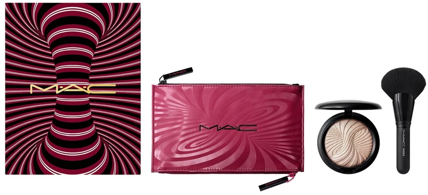 „Trick Of The Light Extra Dimension Skinfinish“ rinkinys MAC makiažui: tekstilinė makiažo dėžutė, bordo spalvos + MAC Multi Face 143S + „Extra Dimension Skinfinish“ paryškinimo pudra, magnetinis patrauklumas, 9 g