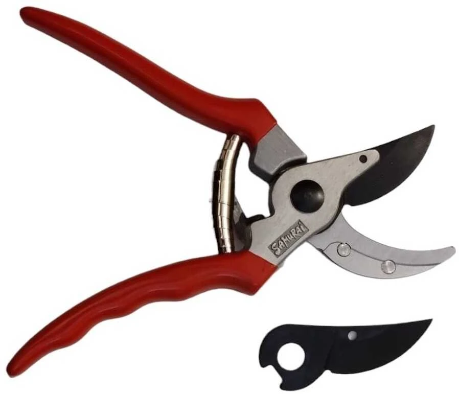 Sekatorius teflonu padengta geležte su atsargine geležte 210mm SAMURAI KS-4T
