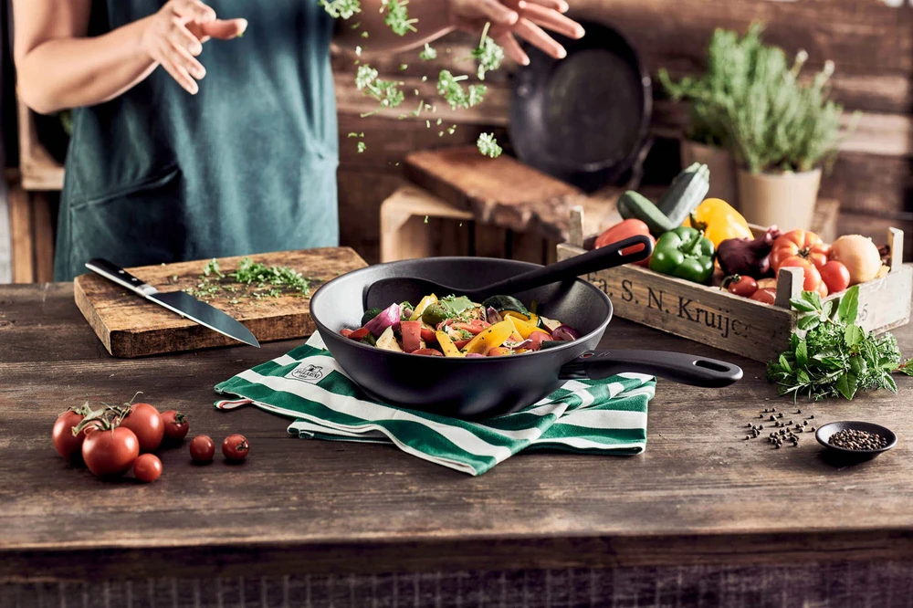Indukcinė „Ballarini Avola“ kepsninė (wok) – 30 cm