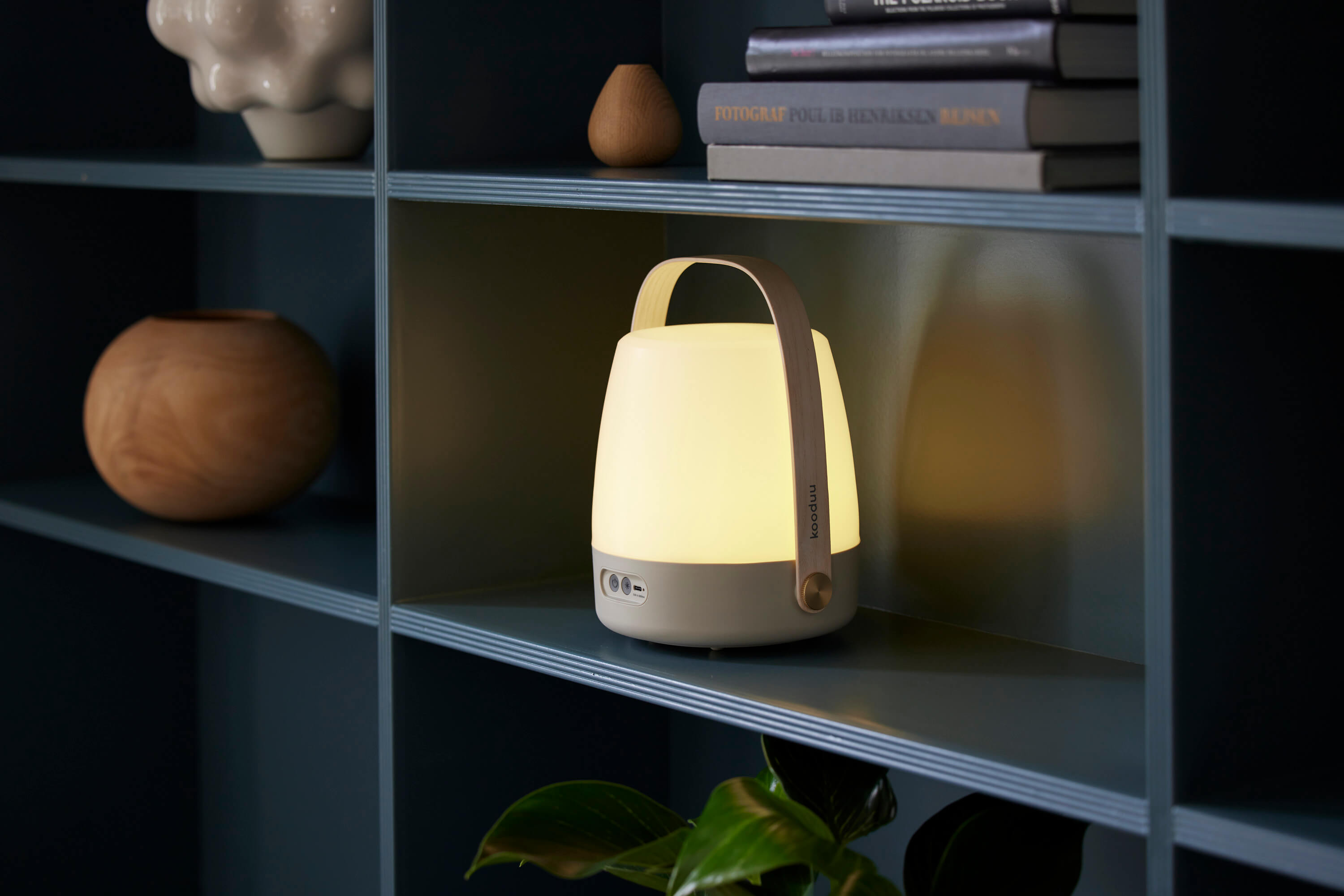 KOODUU LITE-UP Lampa przenośna akumuliatorinė - Ciemnozielony aprašymas - Prekės nuotrauka