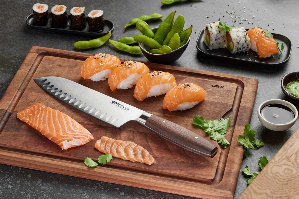 GEFU ENNO Santoku peilis su grioveliais 18 cm
