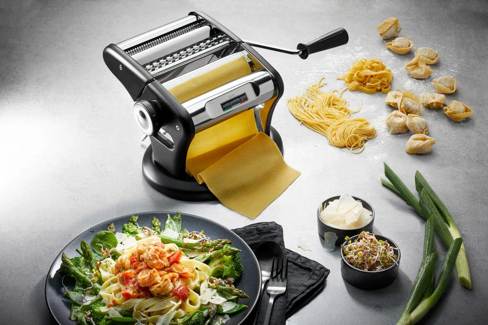 Gefu Pasta Perfetta Nero Pasta Machine G-29401