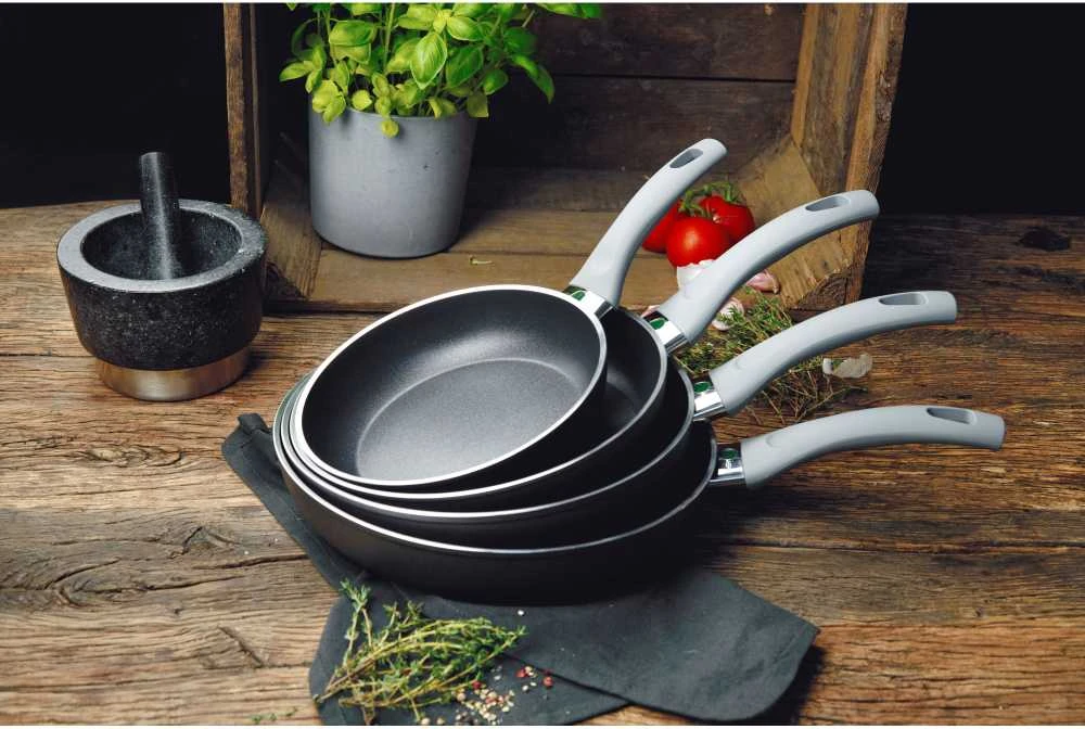 BALLARINI Lazise keptuvė 32 cm 75003-053-0