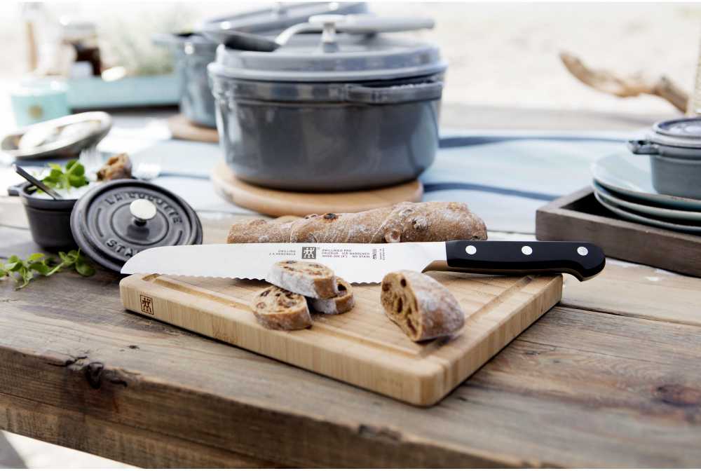 ZWILLING PRO Duonos peilis 20 cm