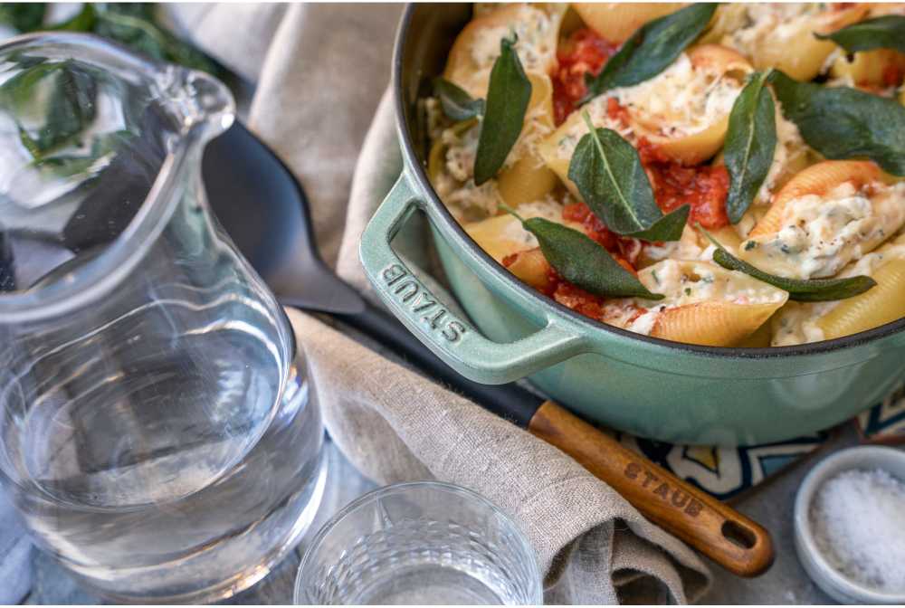 Staub La Cocotte Apvalus ketaus puodas, 2,2 l, mėtų spalvos