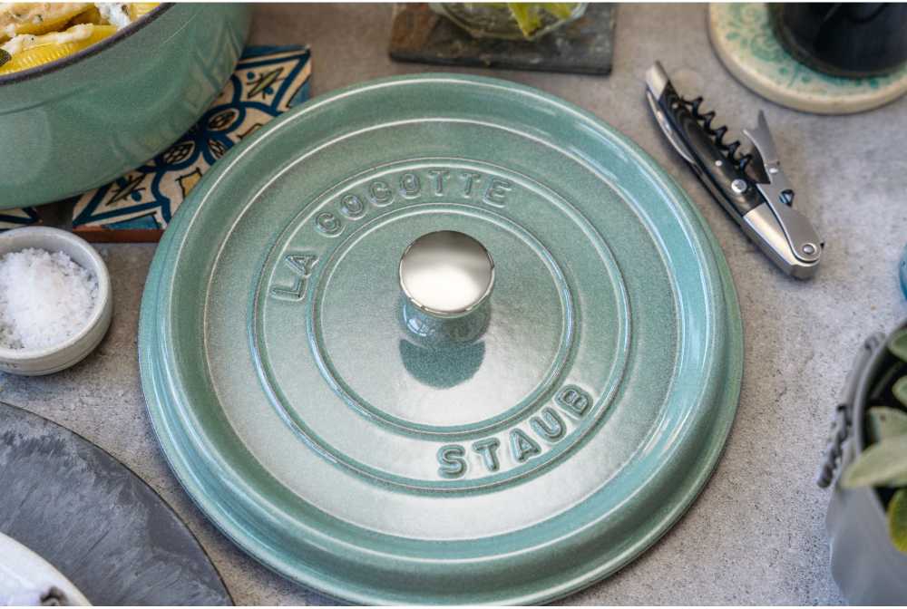 Staub La Cocotte Apvalus ketaus puodas, 2,2 l, mėtų spalvos