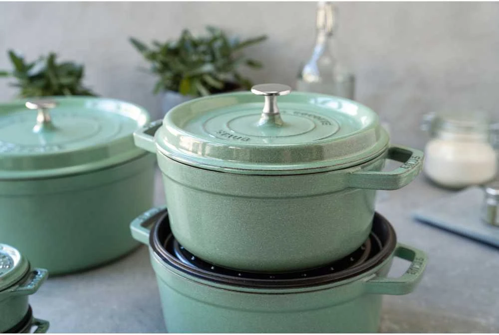 STAUB LA COCOTTE Apvalus ketaus puodas, 3,8 ltr, mėtų
