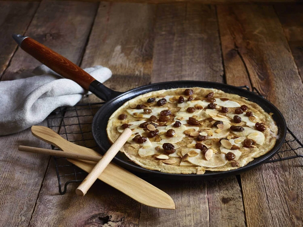STAUB ketaus keptuvė su medine rankena 40509-525-0 - 28 cm