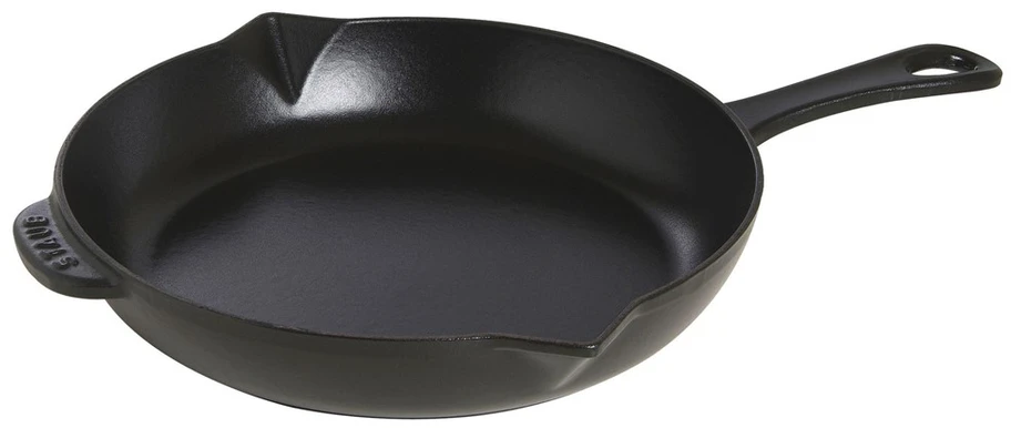 Ketaus keptuvė su metaline rankena STAUB 40510-617-0, 26 cm, juoda