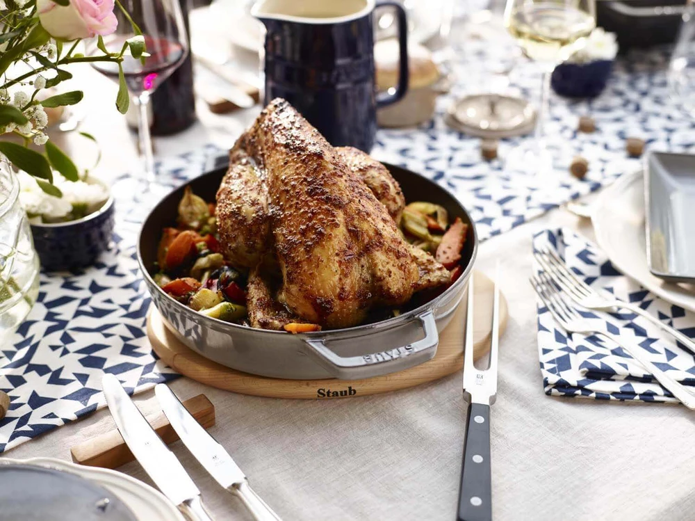Staub Ketaus keptuvė su dviem rankenėlėmis - 26 cm, grafito