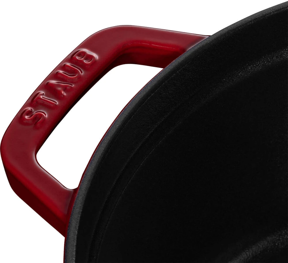 STAUB LA COCOTTE apvalus ketaus puodas, 3,85 l, bordo spalvos