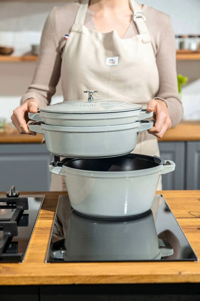 STAUB 3 ketaus indų rinkinys su Staub dangčiu