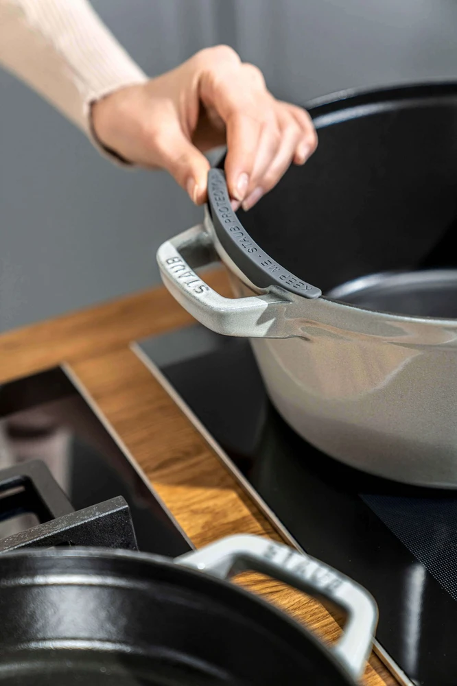 STAUB 3 ketaus indų rinkinys su Staub dangčiu