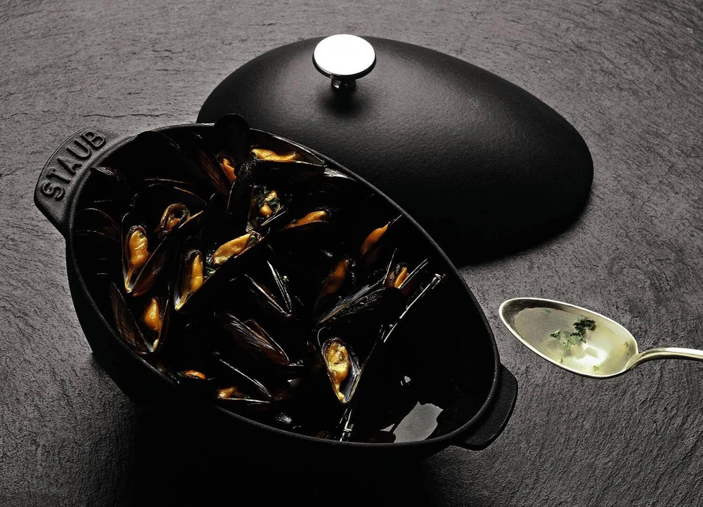 Staub kriauklinis vazonas 25 cm juodas