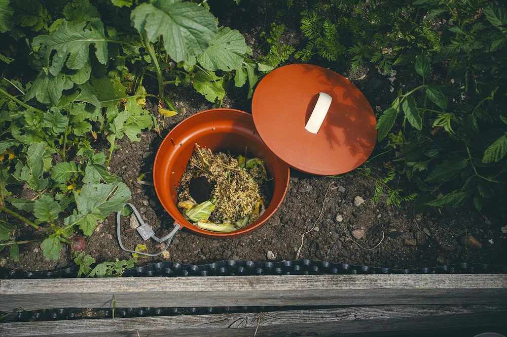 URBALIVE požeminė kompostinė 26,5 cm, cinamono spalvos