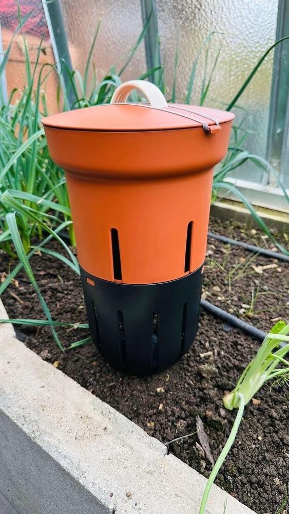 URBALIVE požeminė kompostinė 26,5 cm, cinamono spalvos