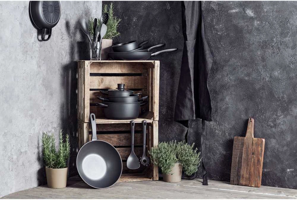 Indukcinė „Ballarini Avola“ kepsninė (wok) – 30 cm