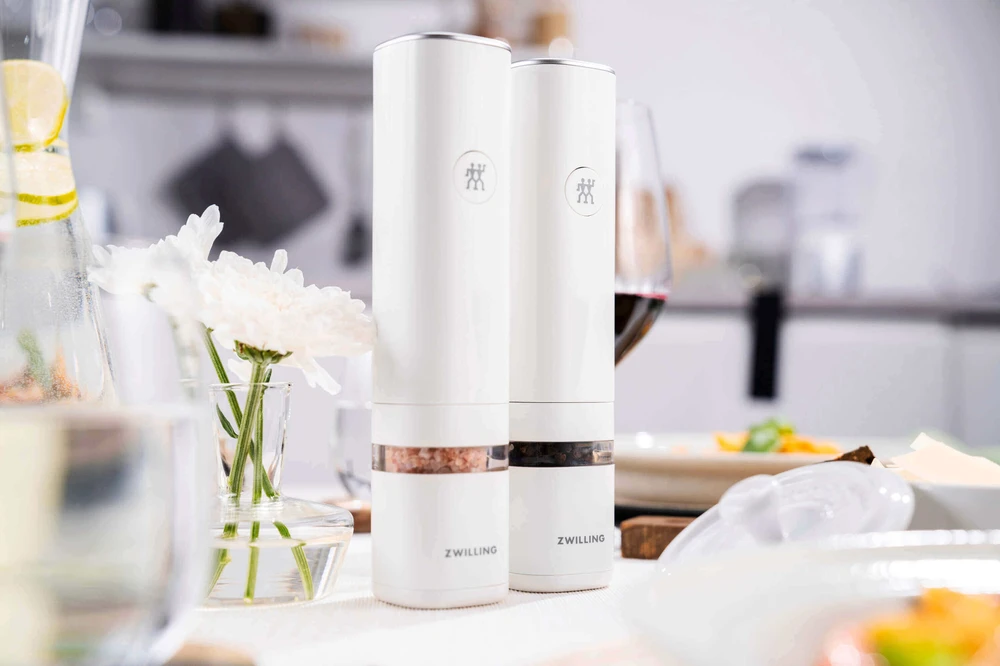 ZWILLING ENFINIGY Elektrinis druskos ir pipirų malūnėlis, baltas