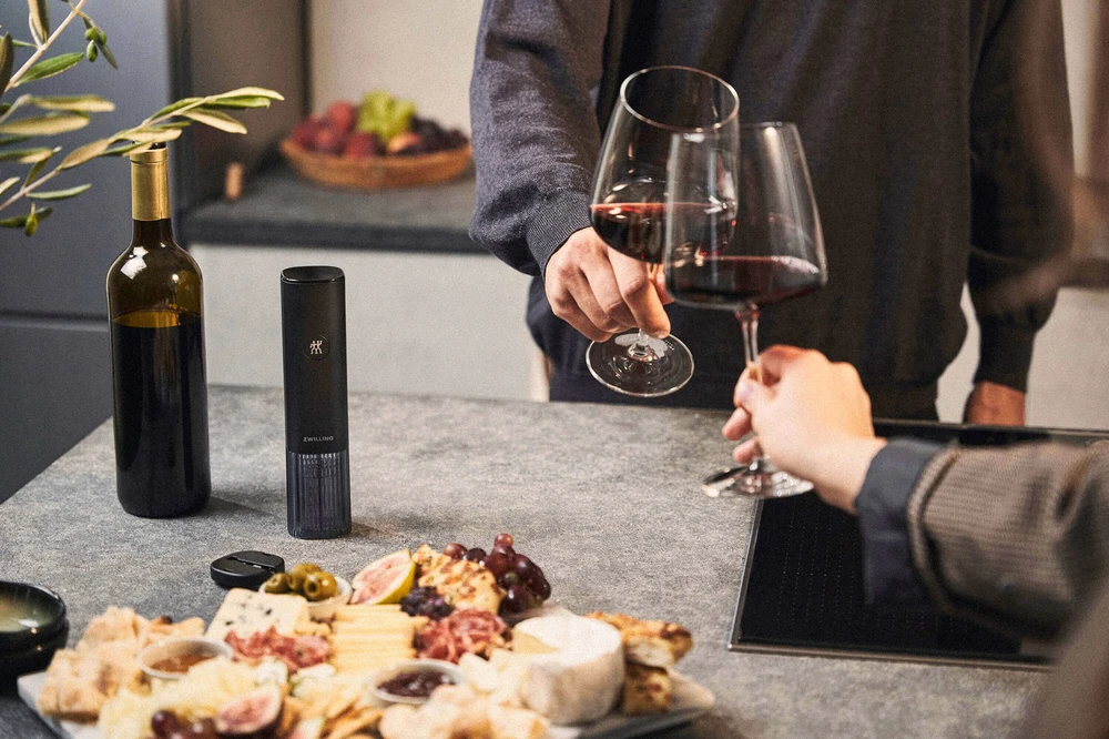 ZWILLING ENFINIGY Wine Opener, Juodas