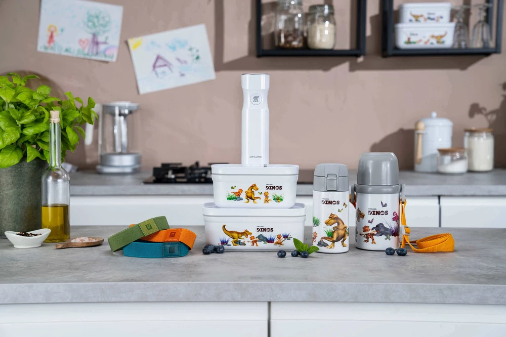 ZWILLING FRESH & SAVE Priešpiečių dėžutė plastikowy dinos 0.85 ltr
