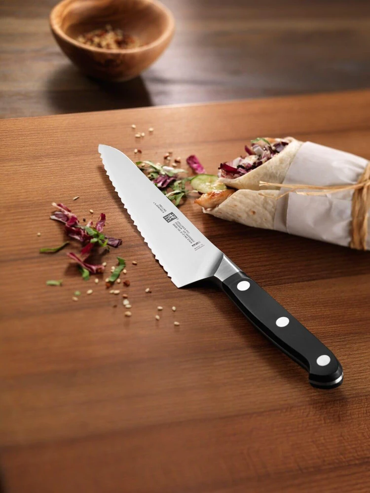 ZWILLING PRO Kompaktiški šefo peiliai su ilgais dantimis, 14 cm