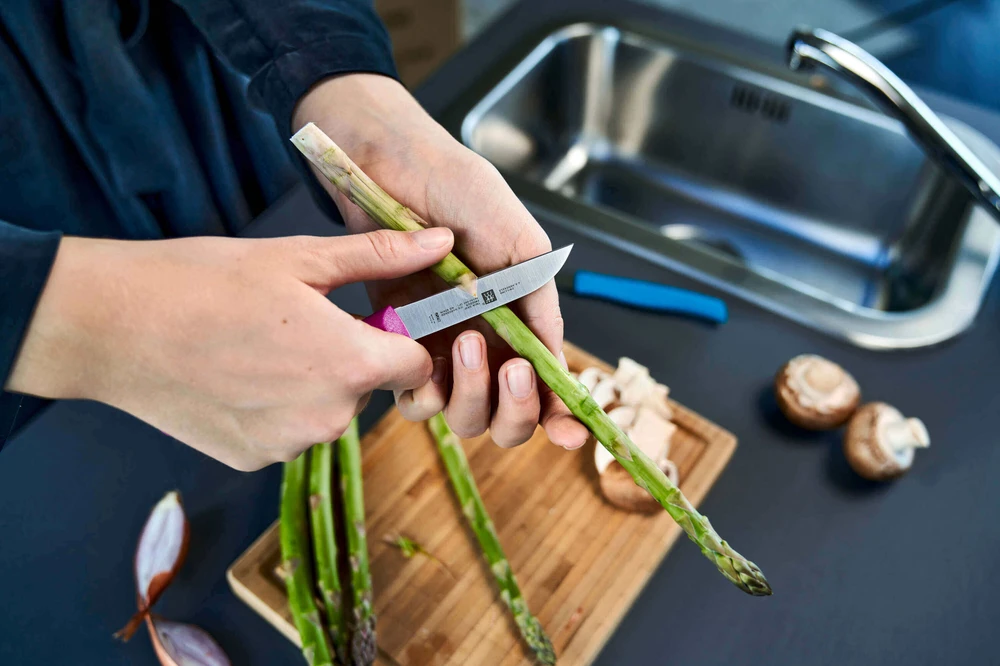 ZWILLING TWIN GRIP Daržovių ir vaisių peilis 8 cm, violetinis