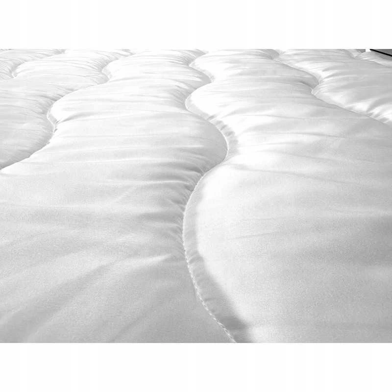 Antialerginė visasezonė antklodė 160×200 cm, lengva ir švelni