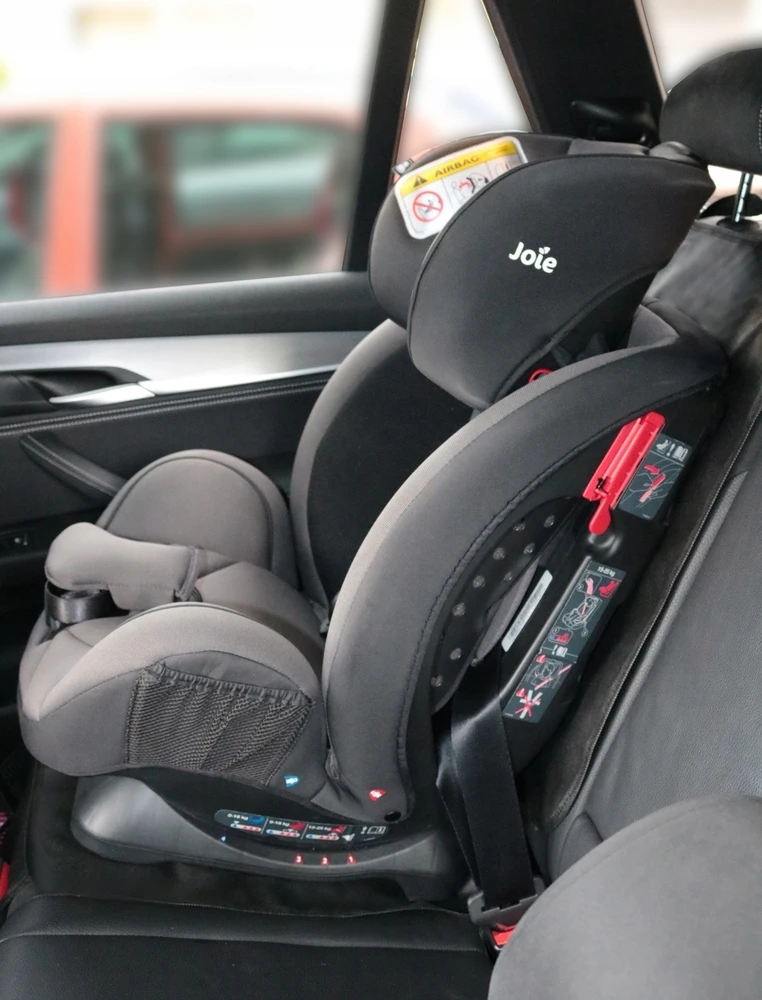 Automobilio sėdynės apsauginis kilimėlis Agmi, juodas