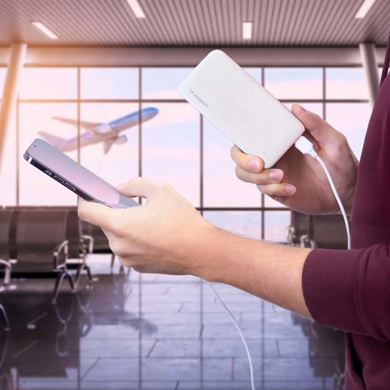 Baltas powerbankas – 10000 mAh, 2 USB jungtys, kompaktiškas dizainas