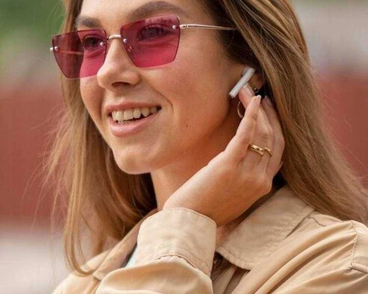 Belaidės ausinės LTC BT180 su „Powerbank“ įkrovimo dėklu