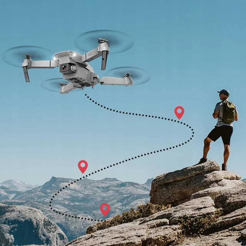 Dronas su 2 kameromis „E88 Pro“ – WiFi, valdomas pulteliu, su dėklu