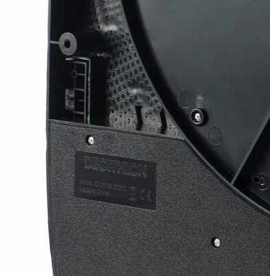 Elektroninis dartų skydas MEGA GIFT – žaidimas 2 žaidėjams, su 6 smiginiais ir antgaliais