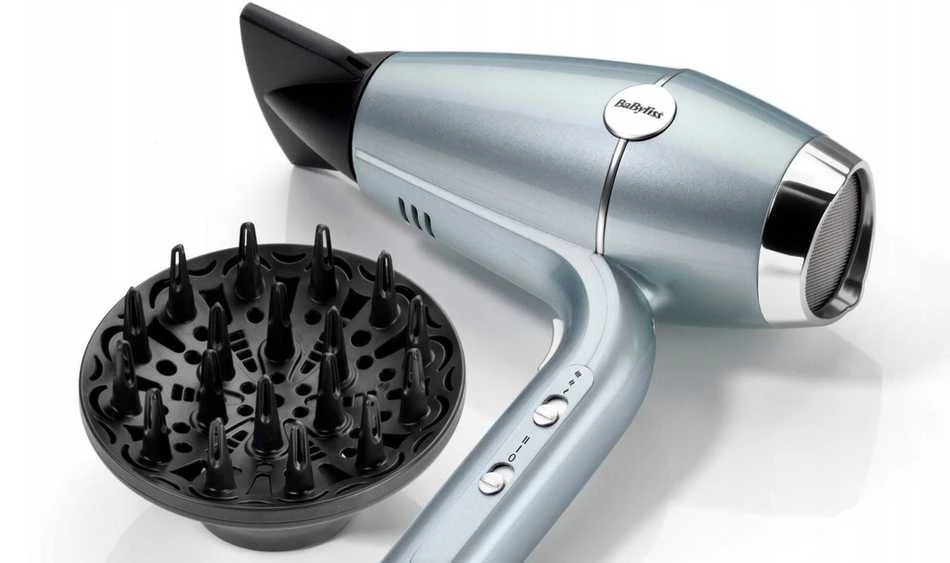 Galingas Babyliss plaukų džiovintuvas Hydro Fusion – profesionalus džiovinimas ir formavimas.