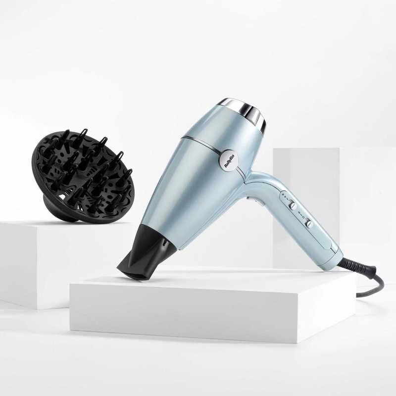 Galingas Babyliss plaukų džiovintuvas Hydro Fusion – profesionalus džiovinimas ir formavimas.