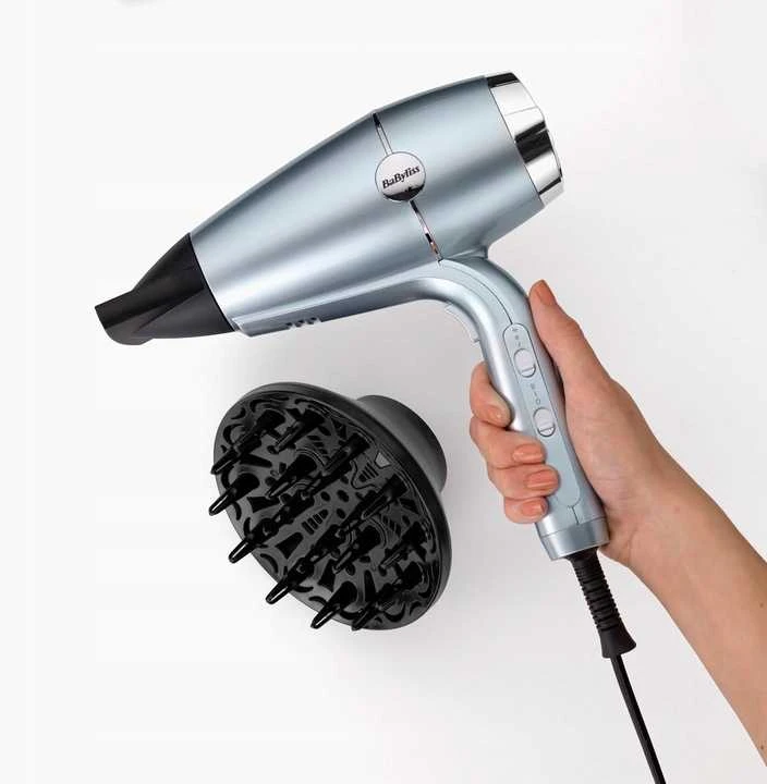 Galingas Babyliss plaukų džiovintuvas Hydro Fusion – profesionalus džiovinimas ir formavimas.