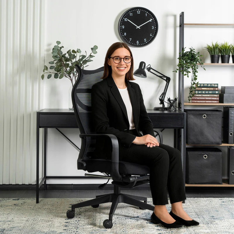 Juoda ergonominė biuro kėdė ACTON