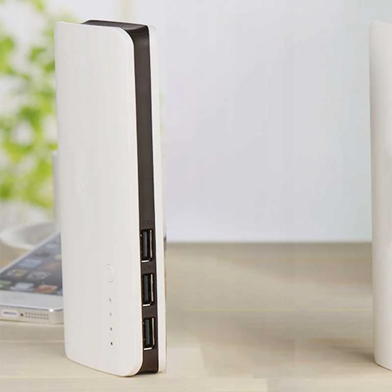 Kompaktiškas powerbankas 20000 mAh – 3×USB, žibintuvėlis, galingas ir universalus
