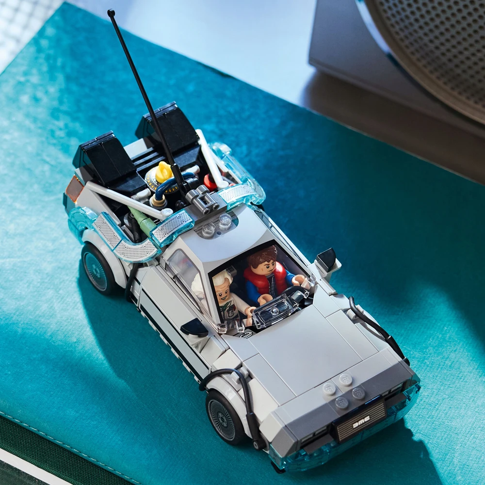 LEGO Speed Champions laiko mašinos konstruktorius, 357 dalių