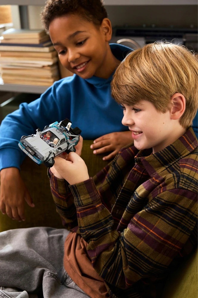 LEGO Speed Champions laiko mašinos konstruktorius, 357 dalių