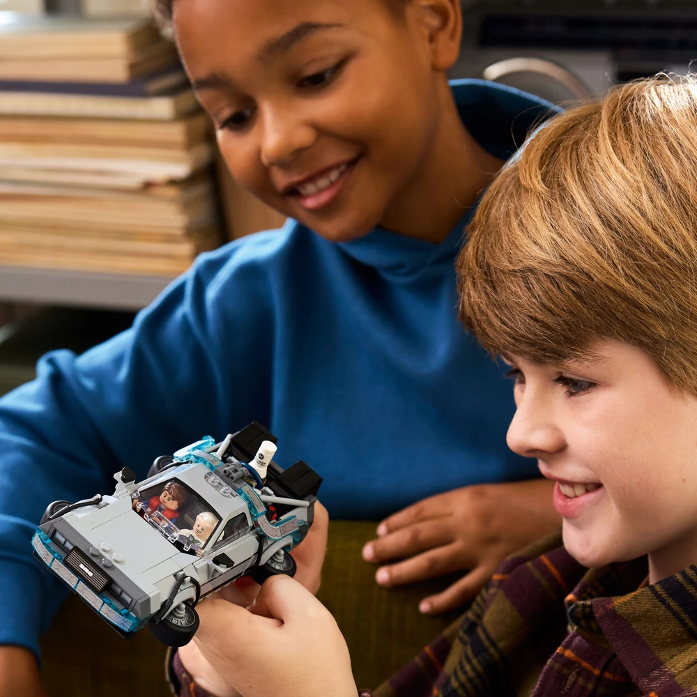 LEGO Speed Champions laiko mašinos konstruktorius, 357 dalių