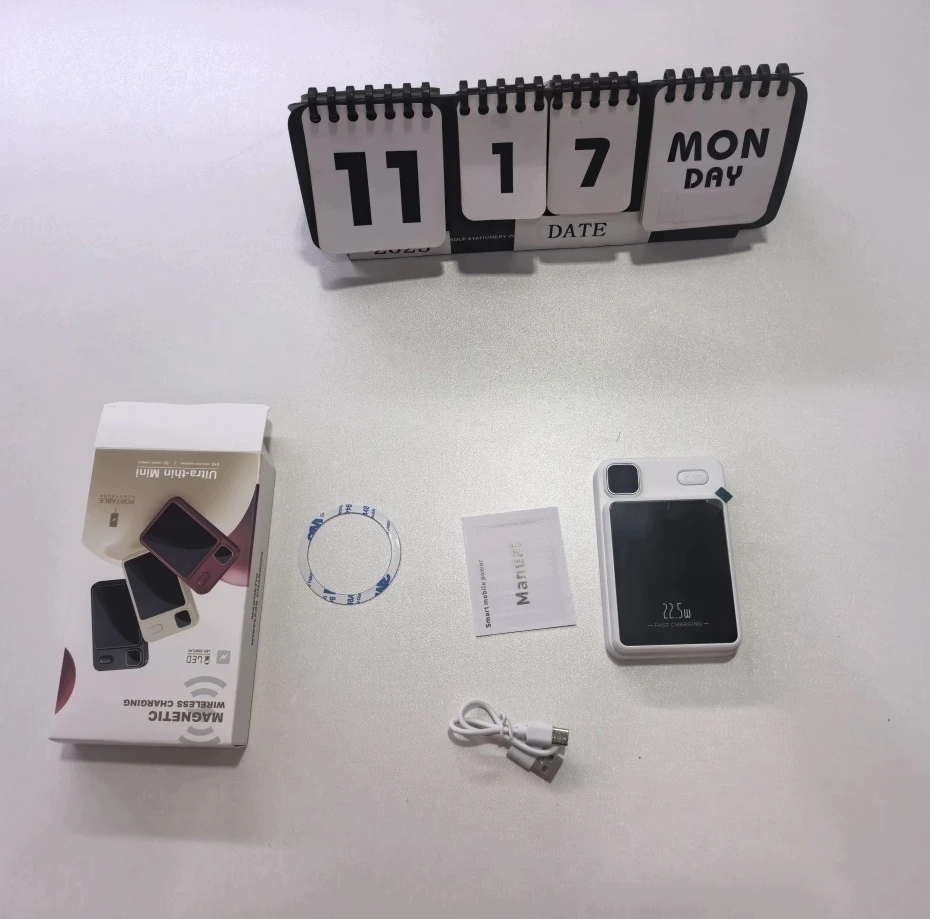 Magnetinis išorinis akumuliatorius, 10 000 mAh