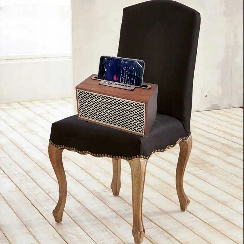 Medinė retro stiliaus „Bluetooth“ kolonėlė su radiju, 8 W galia ir bosu