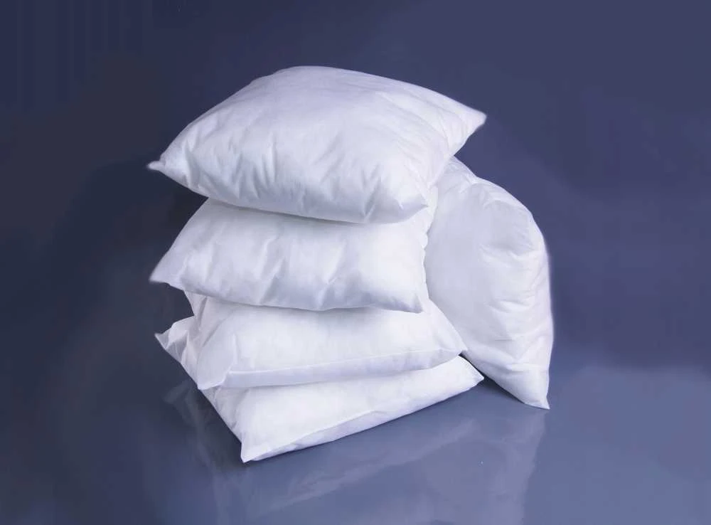 Minkšta ir elastinga pagalvė 40×40 cm su silikoniniu užpildu