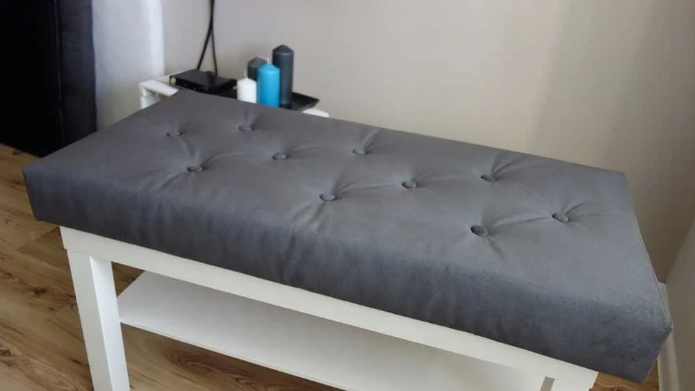 Minkštas pufas–pagalvė prieškambariui iš T30 putų