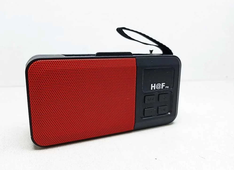 Nešiojama belaidė „Bluetooth“ kolonėlė su saulės įkrovimu ir radiju