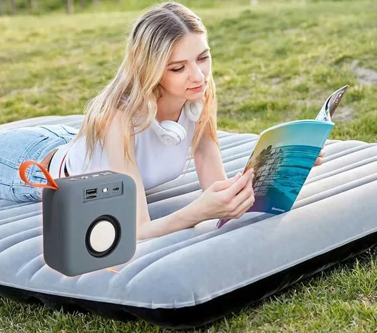 Nešiojama belaidė „Bluetooth“ kolonėlė su FM radiju, USB ir AUX, juoda