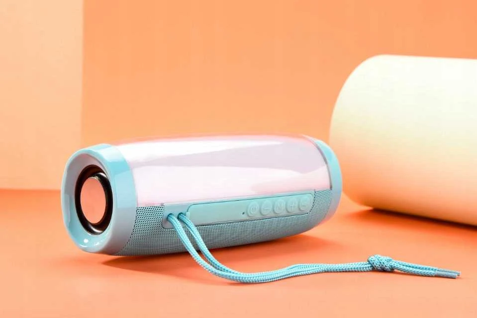Nešiojama belaidė „Bluetooth“ kolonėlė T&G TG-157 su LED apšvietimu, žalia