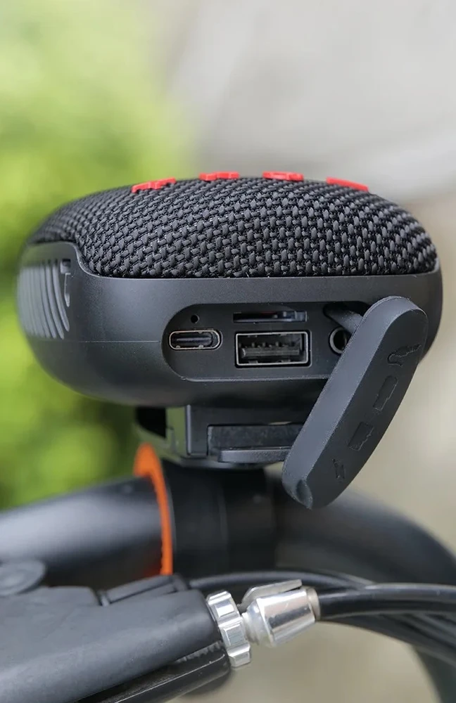 Nešiojamoji „Bluetooth“ kolonėlė, 5 W
